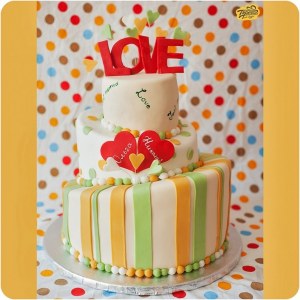 Торт свадебный - LOVE